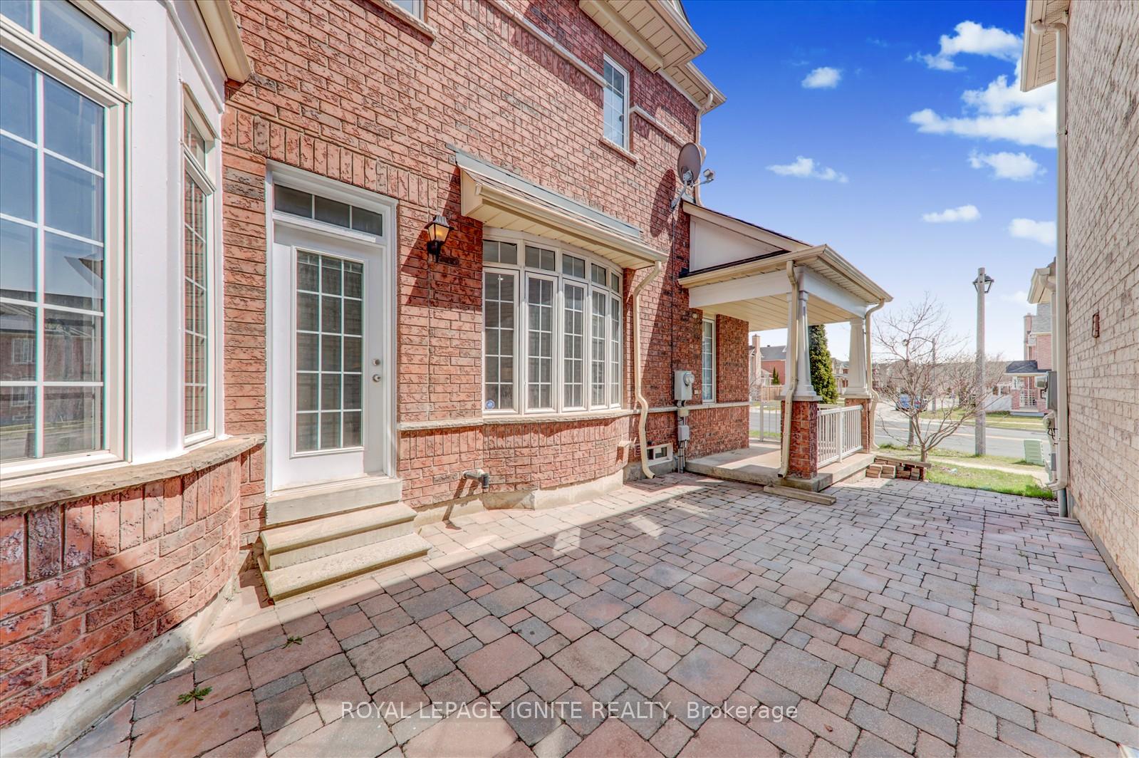 Photo 39 of 340 Bur Oak Avenue, Markham, Berczy — HOMEH