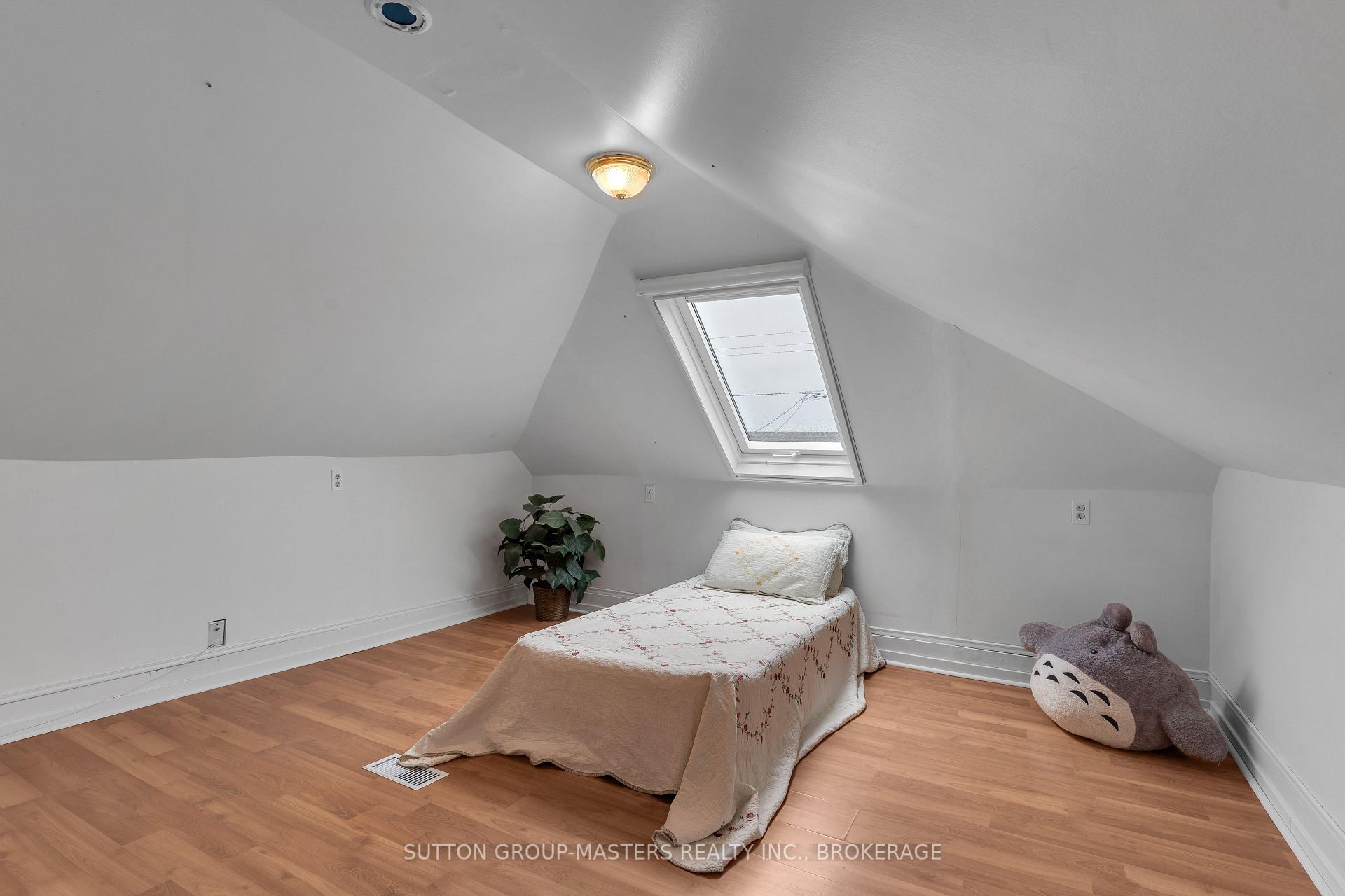 Photo 20 of 129 Concession Street, Kingston, East of Sir John A. Blvd — HOMEH