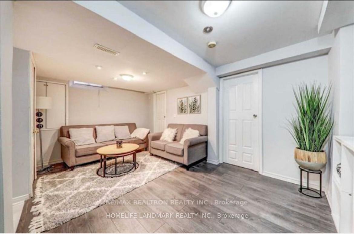Photo 3 of 107 Charles Brown Road, Markham, Cedarwood — HOMEH