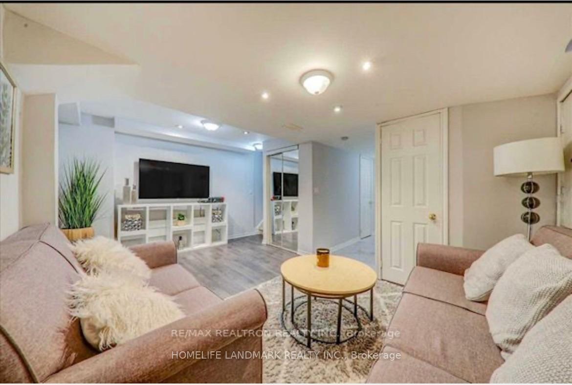 Photo 4 of 107 Charles Brown Road, Markham, Cedarwood — HOMEH