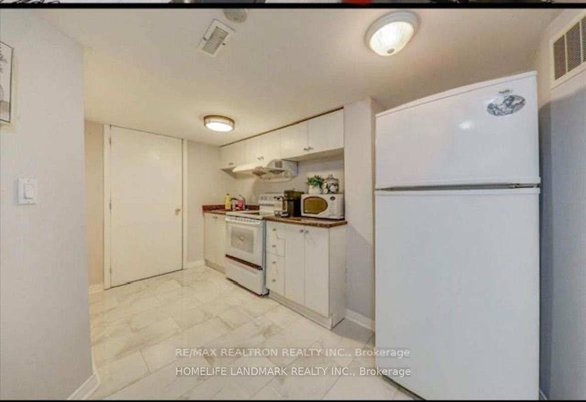 Photo 5 of 107 Charles Brown Road, Markham, Cedarwood — HOMEH