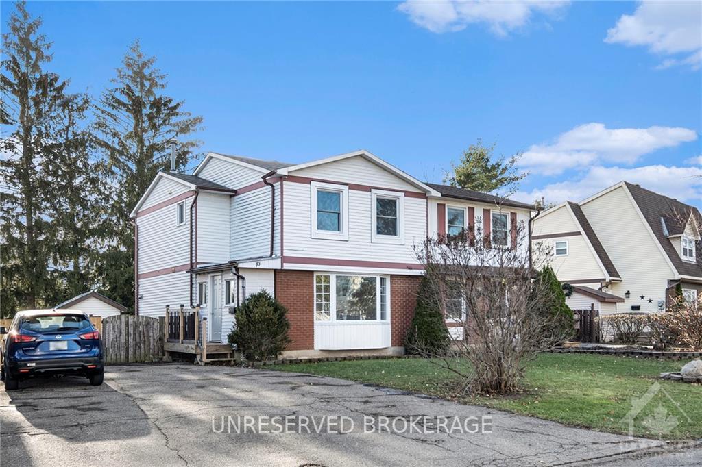 Photo 1 of 10 Melanie Crescent, Ottawa, Kanata - Glencairn/Hazeldean — HOMEH