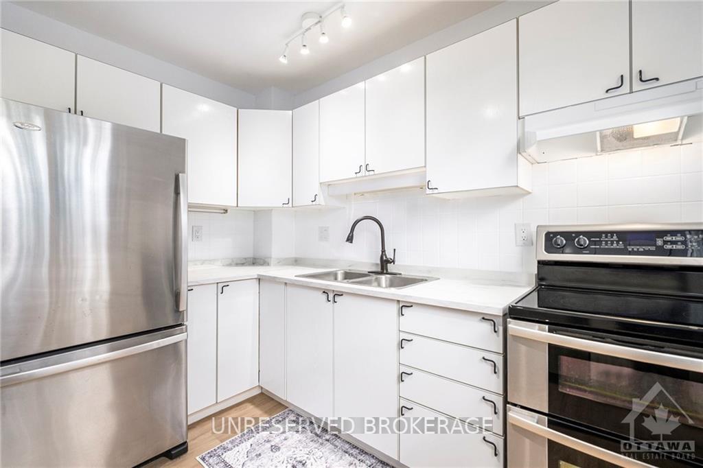 Photo 9 of 10 Melanie Crescent, Ottawa, Kanata - Glencairn/Hazeldean — HOMEH