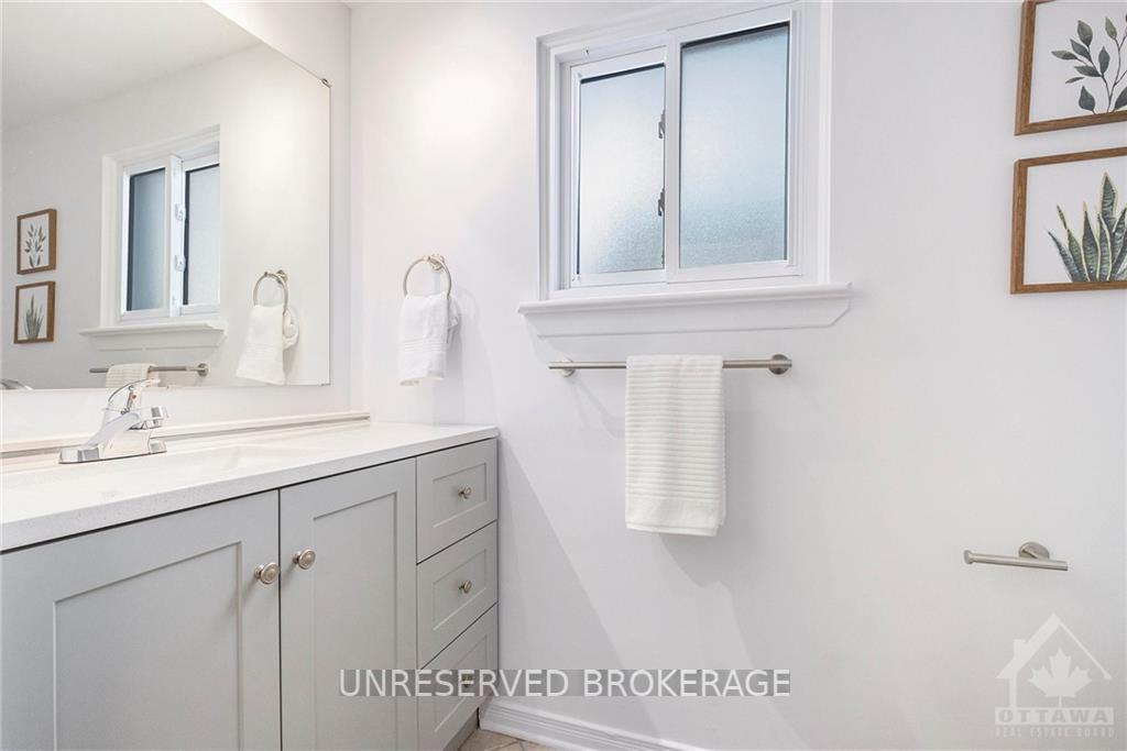 Photo 11 of 10 Melanie Crescent, Ottawa, Kanata - Glencairn/Hazeldean — HOMEH