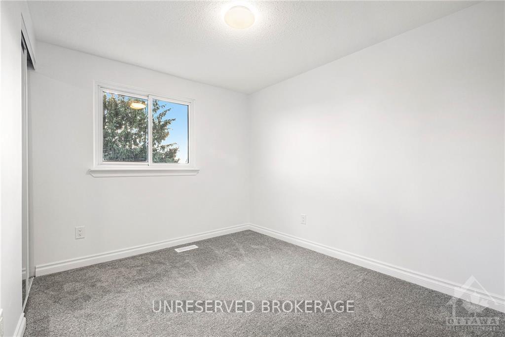 Photo 14 of 10 Melanie Crescent, Ottawa, Kanata - Glencairn/Hazeldean — HOMEH