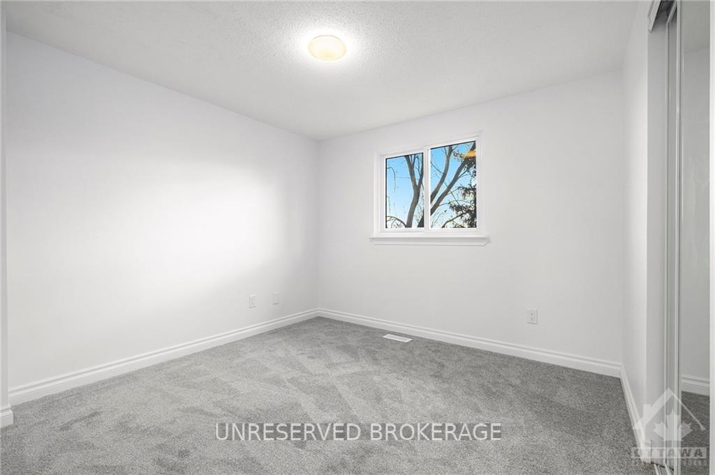 Photo 15 of 10 Melanie Crescent, Ottawa, Kanata - Glencairn/Hazeldean — HOMEH