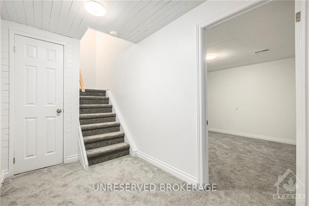 Photo 18 of 10 Melanie Crescent, Ottawa, Kanata - Glencairn/Hazeldean — HOMEH