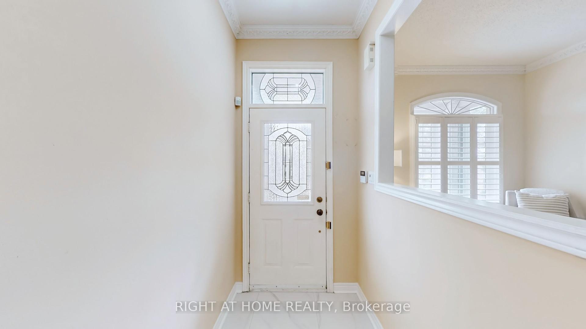 Photo 5 of 352 Castan Avenue, Markham, Village Green-South Unionville — HOMEH