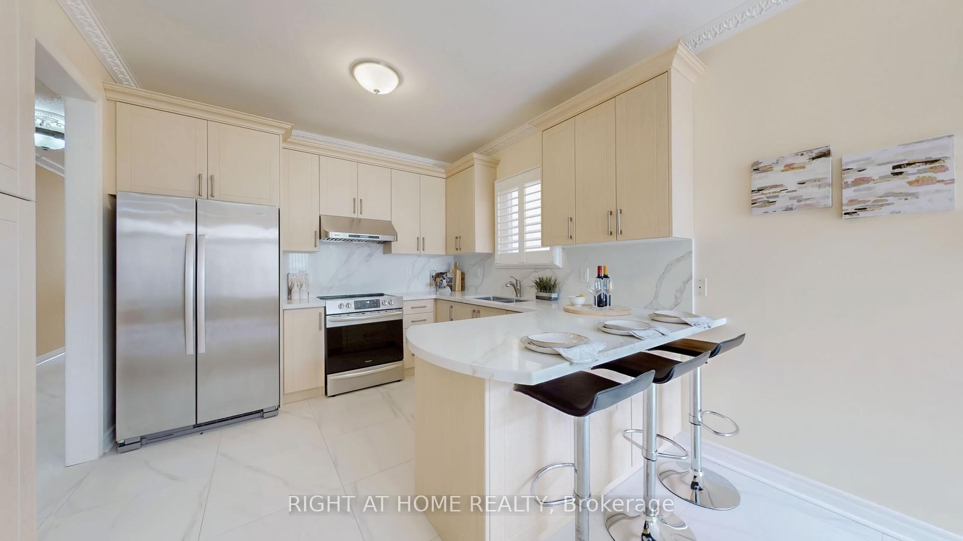 Photo 13 of 352 Castan Avenue, Markham, Village Green-South Unionville — HOMEH