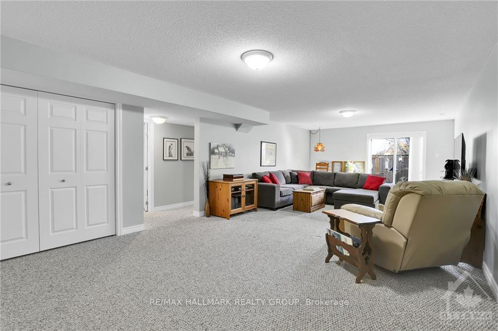 Photo 17 of 120 Passageway, Ottawa, Kanata - Bridlewood — HOMEH