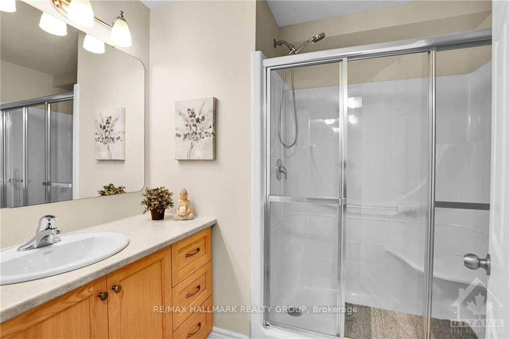 Photo 19 of 120 Passageway, Ottawa, Kanata - Bridlewood — HOMEH