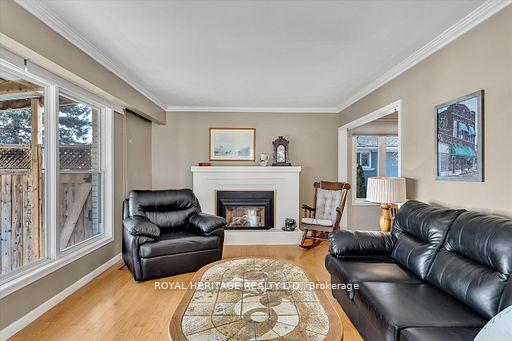 Photo 12 of 111 Beehive Drive, Kawartha Lakes, Fenelon — HOMEH