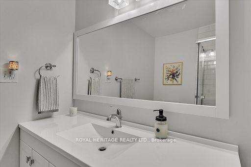 Photo 17 of 111 Beehive Drive, Kawartha Lakes, Fenelon — HOMEH