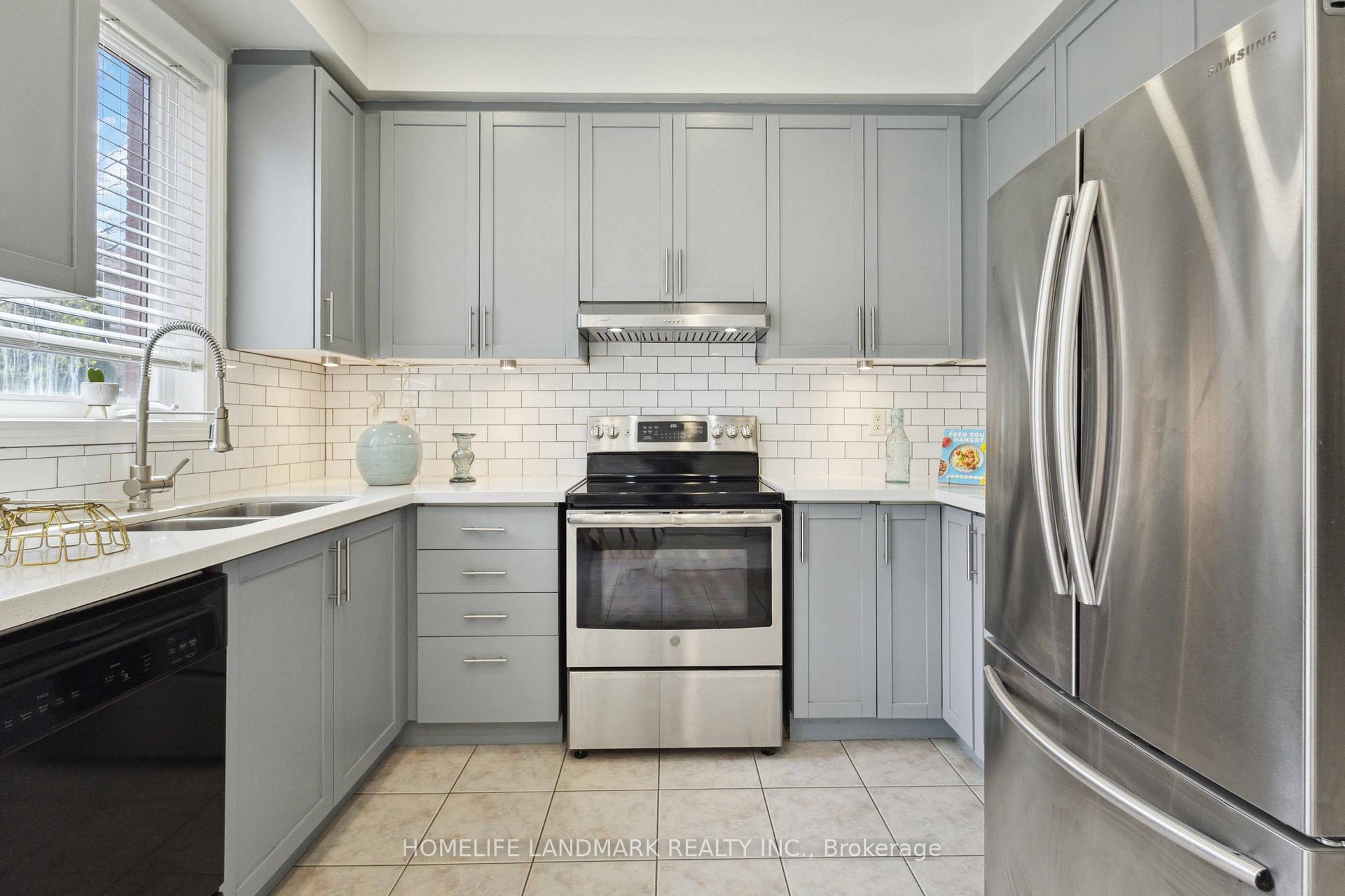 Photo 12 of 27 Sanderson Road, Markham, Cachet — HOMEH