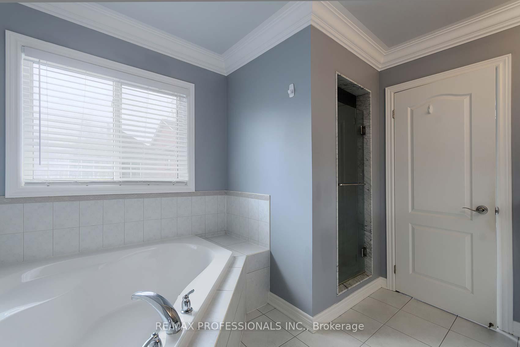 Photo 17 of 1095 Tupper Drive, Milton, Clarke — HOMEH