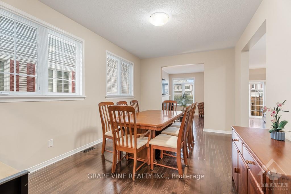 Photo 10 of 594 Barrick Hill Road, Ottawa, Kanata - Emerald Meadows/Trailwest — HOMEH