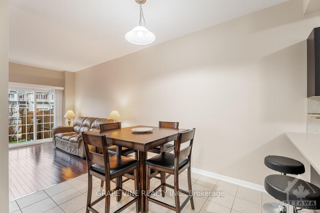 Photo 11 of 594 Barrick Hill Road, Ottawa, Kanata - Emerald Meadows/Trailwest — HOMEH