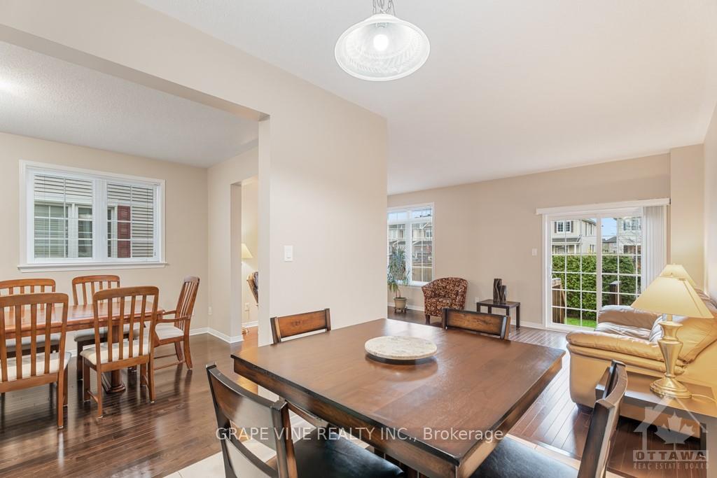 Photo 15 of 594 Barrick Hill Road, Ottawa, Kanata - Emerald Meadows/Trailwest — HOMEH
