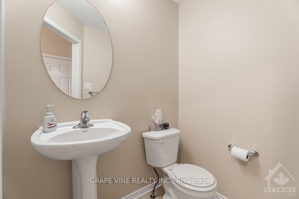 Photo 16 of 594 Barrick Hill Road, Ottawa, Kanata - Emerald Meadows/Trailwest — HOMEH