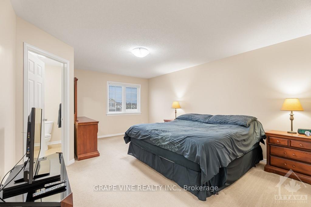 Photo 17 of 594 Barrick Hill Road, Ottawa, Kanata - Emerald Meadows/Trailwest — HOMEH