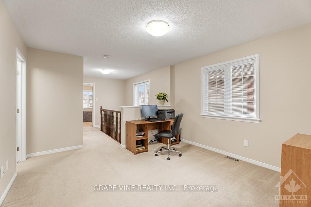 Photo 21 of 594 Barrick Hill Road, Ottawa, Kanata - Emerald Meadows/Trailwest — HOMEH