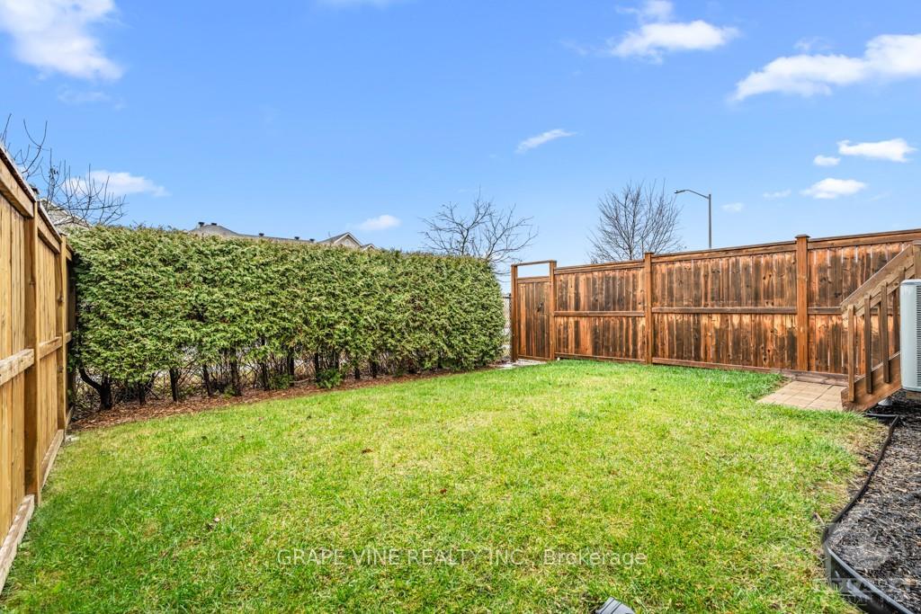 Photo 29 of 594 Barrick Hill Road, Ottawa, Kanata - Emerald Meadows/Trailwest — HOMEH