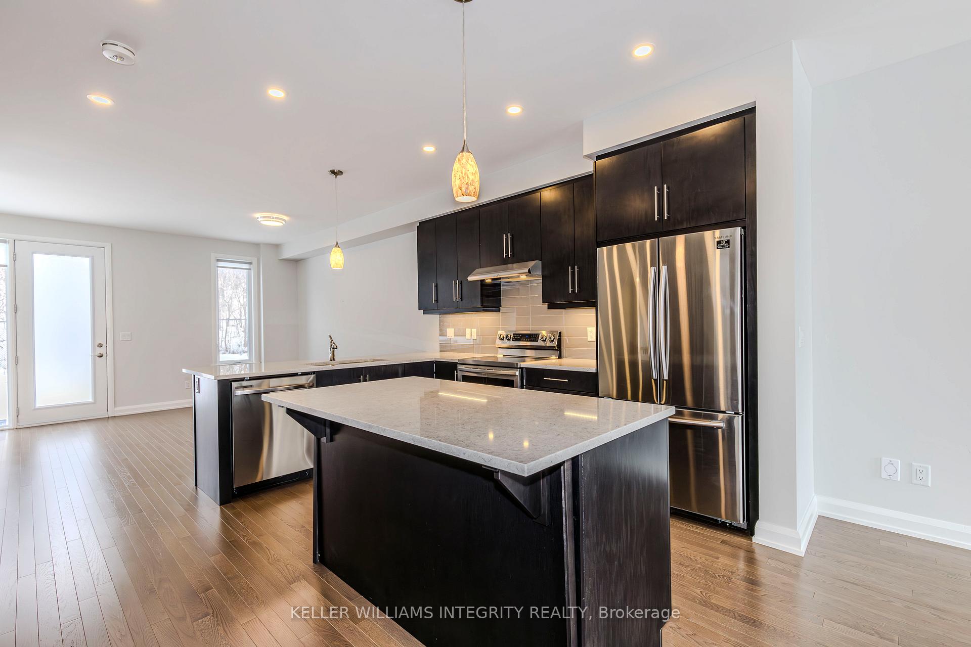 Photo 10 of 143 Boundstone Way, Ottawa, Kanata - Kanata Lakes/Heritage Hills — HOMEH