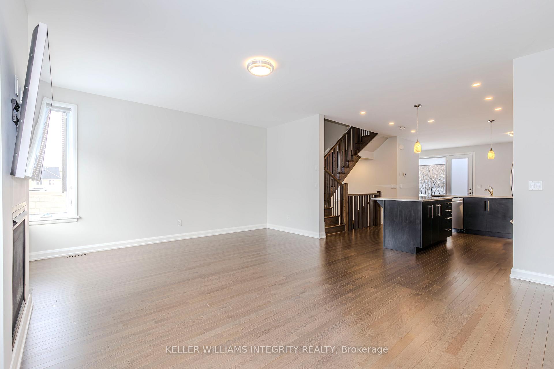 Photo 13 of 143 Boundstone Way, Ottawa, Kanata - Kanata Lakes/Heritage Hills — HOMEH