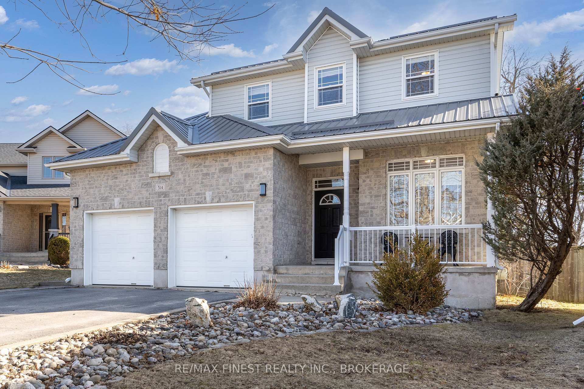 Photo 2 of 514 Weston Crescent, Kingston, East Gardiners Rd — HOMEH
