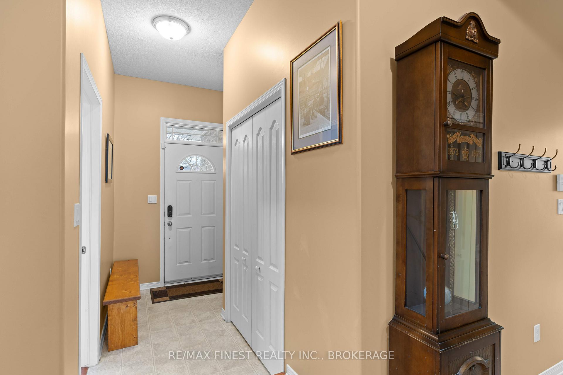 Photo 3 of 514 Weston Crescent, Kingston, East Gardiners Rd — HOMEH