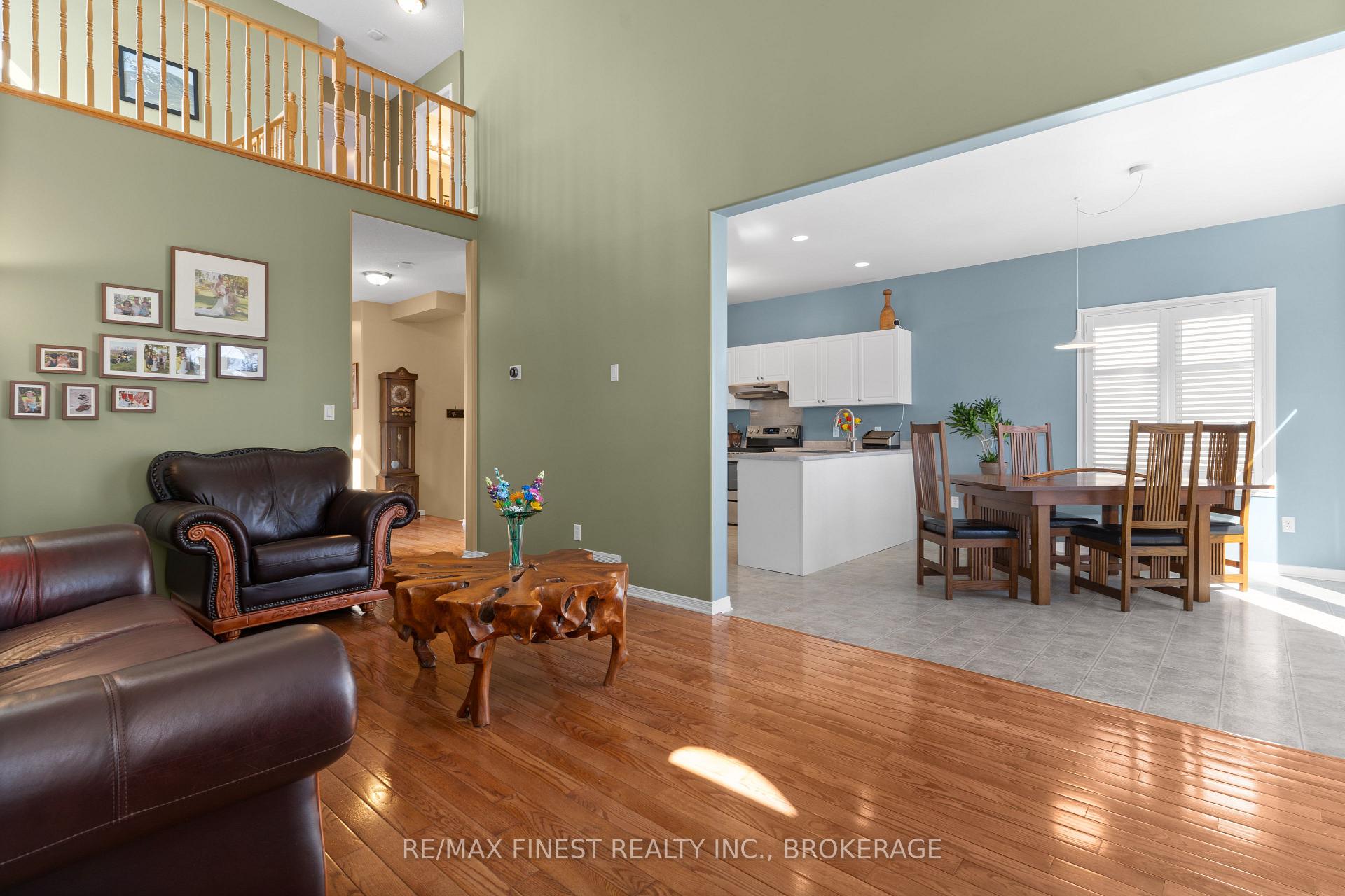 Photo 18 of 514 Weston Crescent, Kingston, East Gardiners Rd — HOMEH