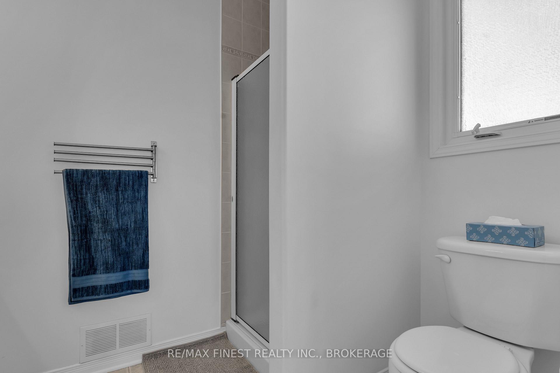 Photo 23 of 514 Weston Crescent, Kingston, East Gardiners Rd — HOMEH