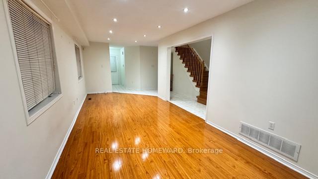 Photo 2 of 63 Billingsley Crescent, Markham, Cedarwood — HOMEH