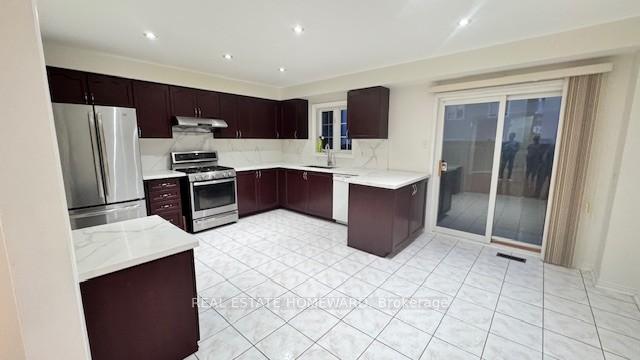 Photo 7 of 63 Billingsley Crescent, Markham, Cedarwood — HOMEH