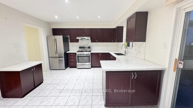 Photo 8 of 63 Billingsley Crescent, Markham, Cedarwood — HOMEH