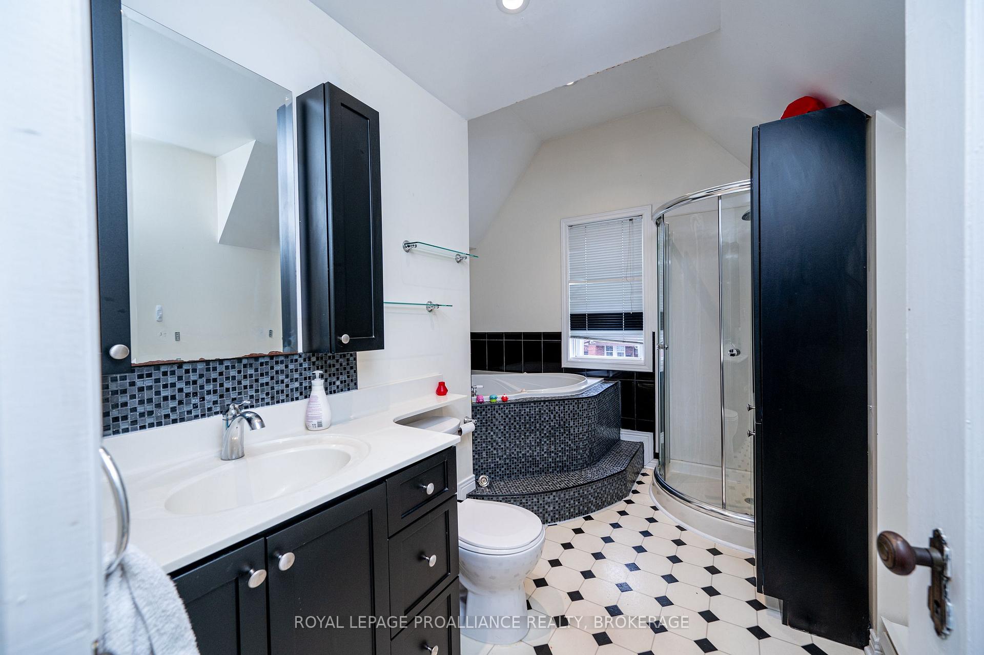 Photo 18 of 41 Mack Street, Kingston, Central City East — HOMEH