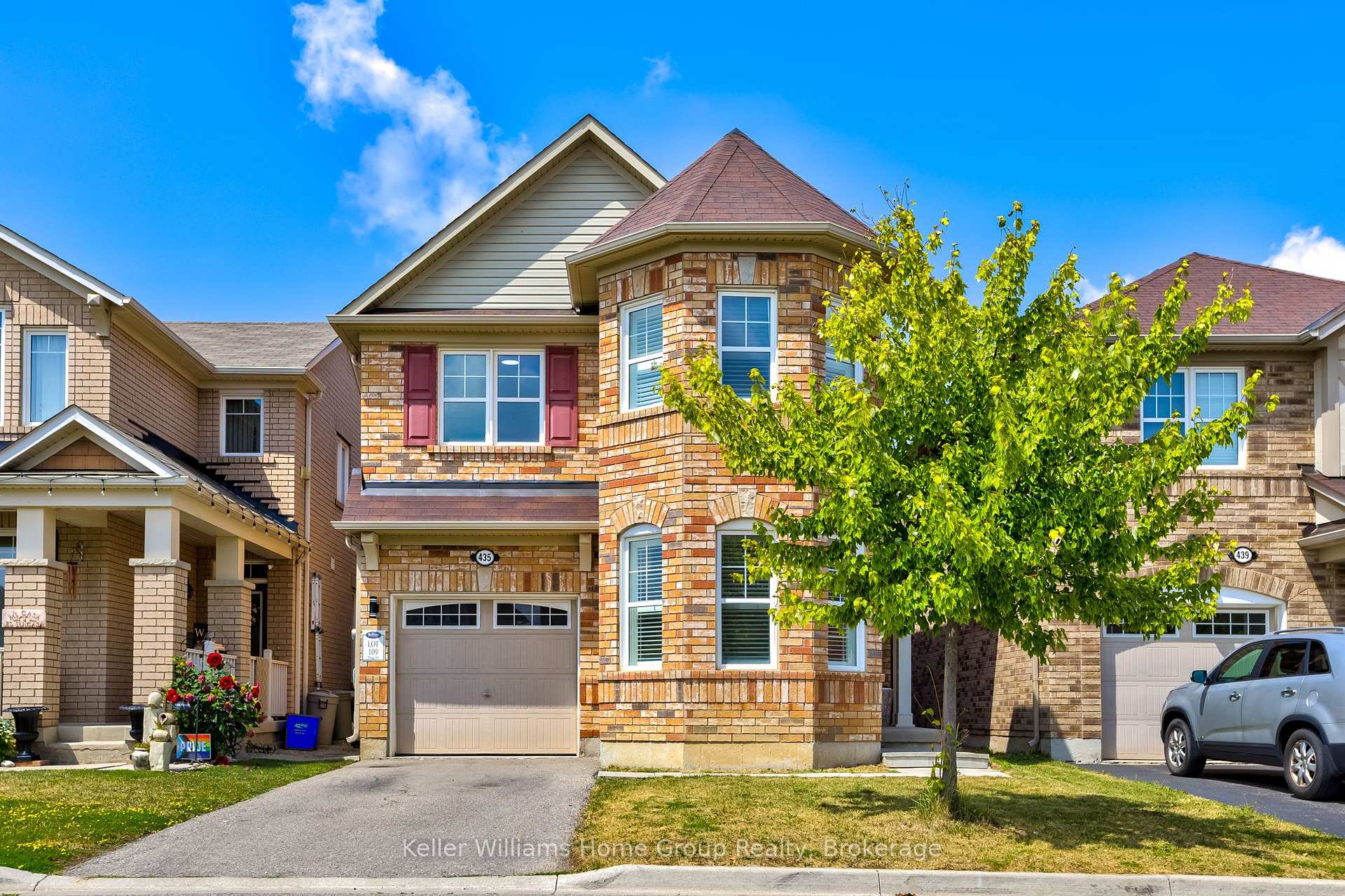 Front of 435 Pozbou Crescent