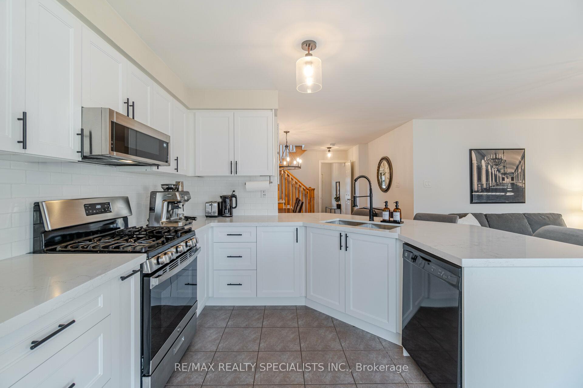 Photo 9 of 788 Johnson Heights, Milton, Coates — HOMEH