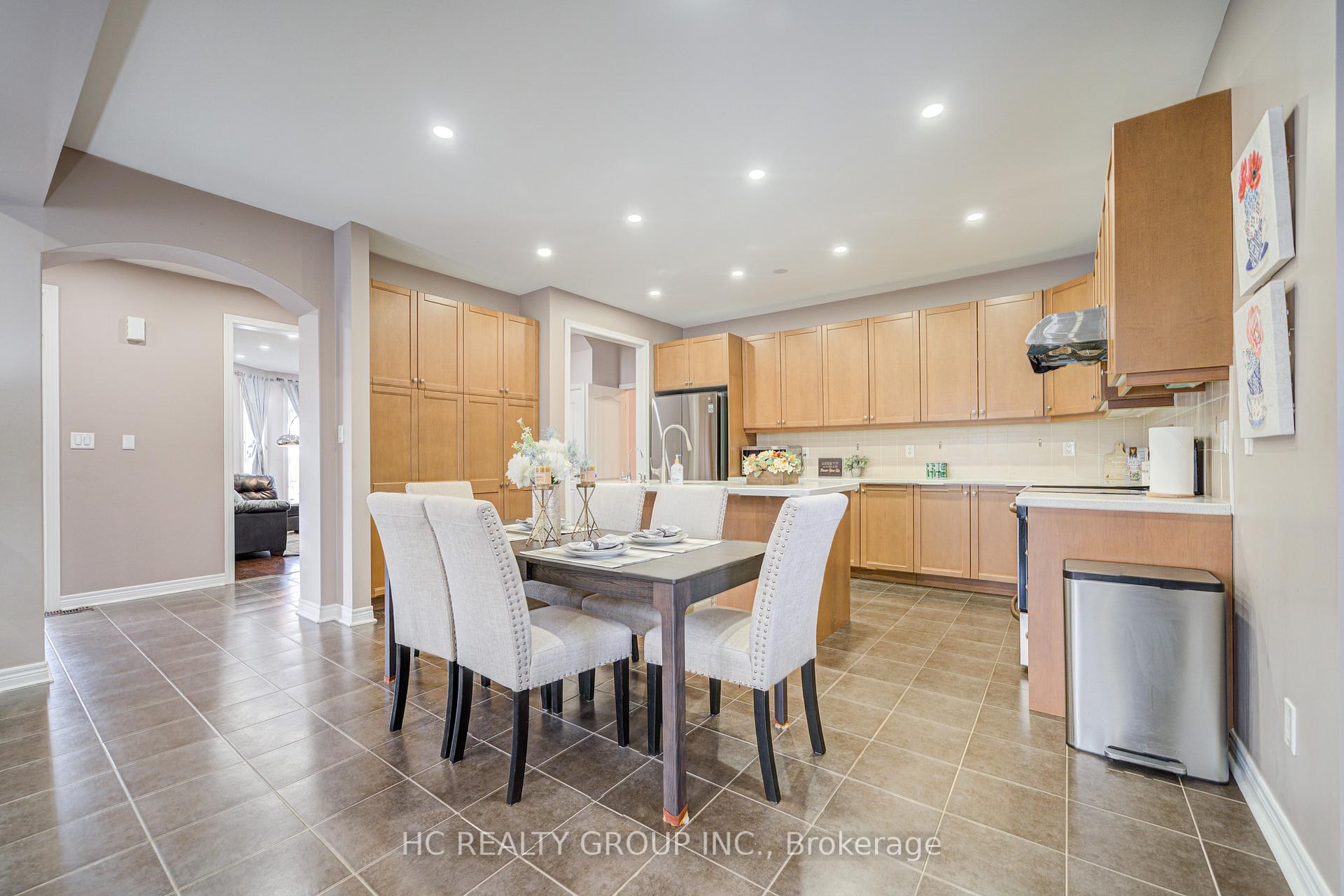 Photo 8 of 2908 Elgin Mills Road E, Markham, Victoria Square — HOMEH