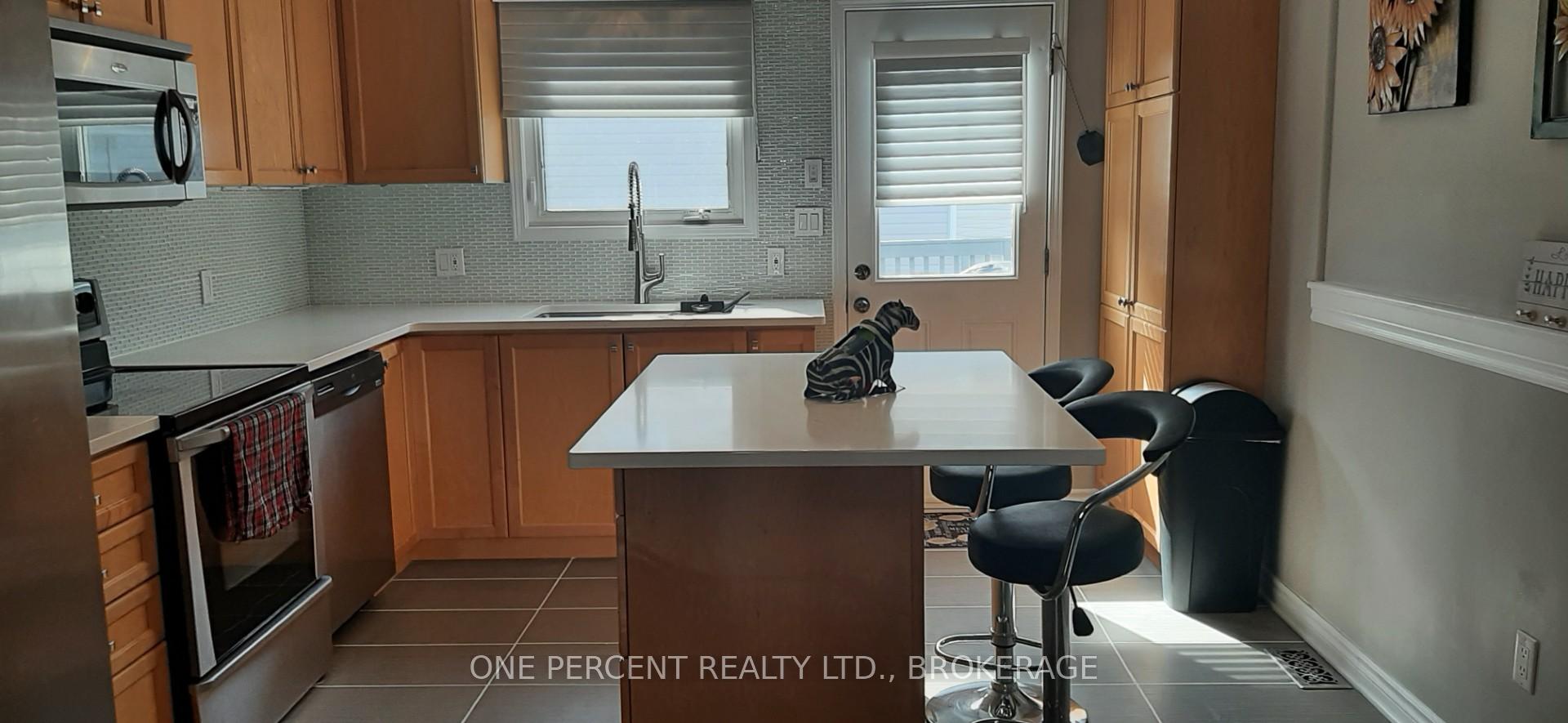 Photo 4 of 1460 Hanover Drive, Kingston, City Northwest — HOMEH