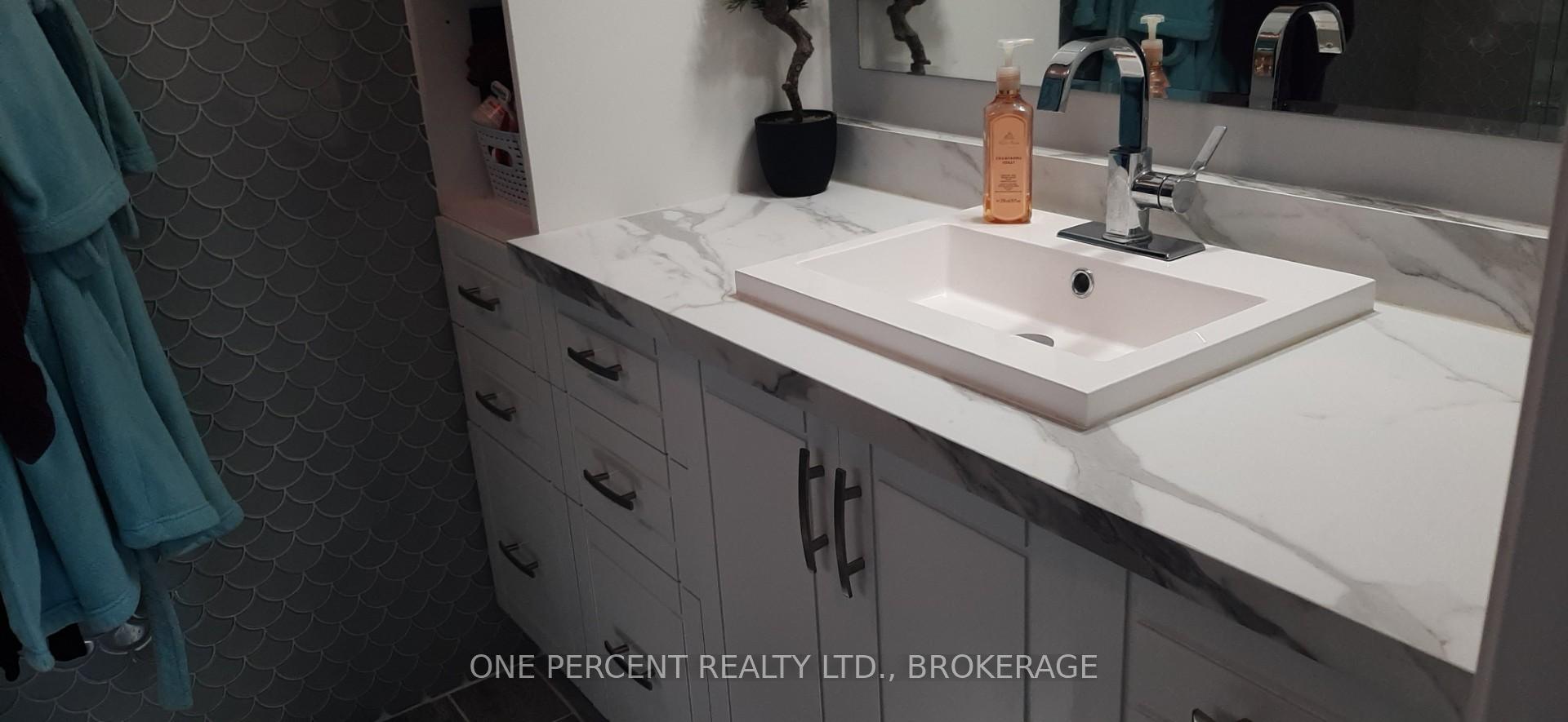 Photo 11 of 1460 Hanover Drive, Kingston, City Northwest — HOMEH