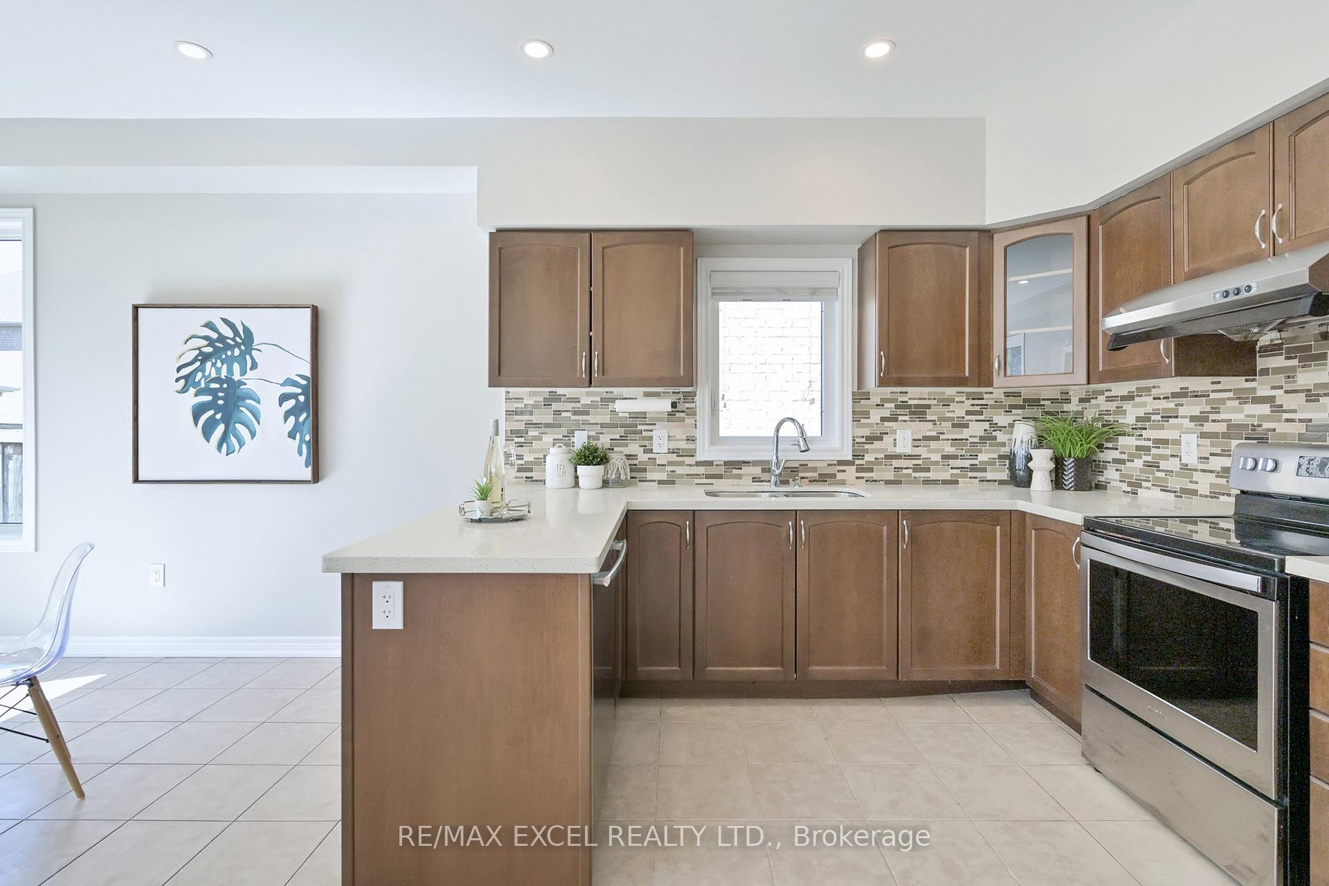 Photo 19 of 66 Eakin Mill Road, Markham, Wismer — HOMEH