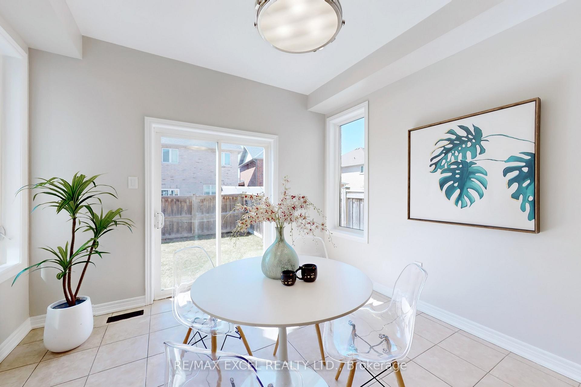 Photo 23 of 66 Eakin Mill Road, Markham, Wismer — HOMEH
