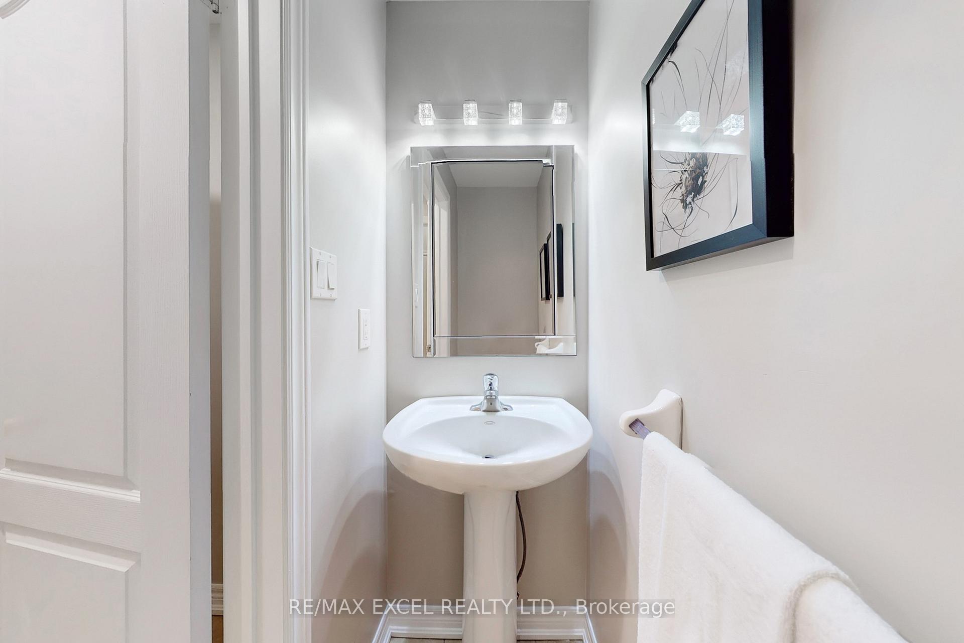 Photo 24 of 66 Eakin Mill Road, Markham, Wismer — HOMEH