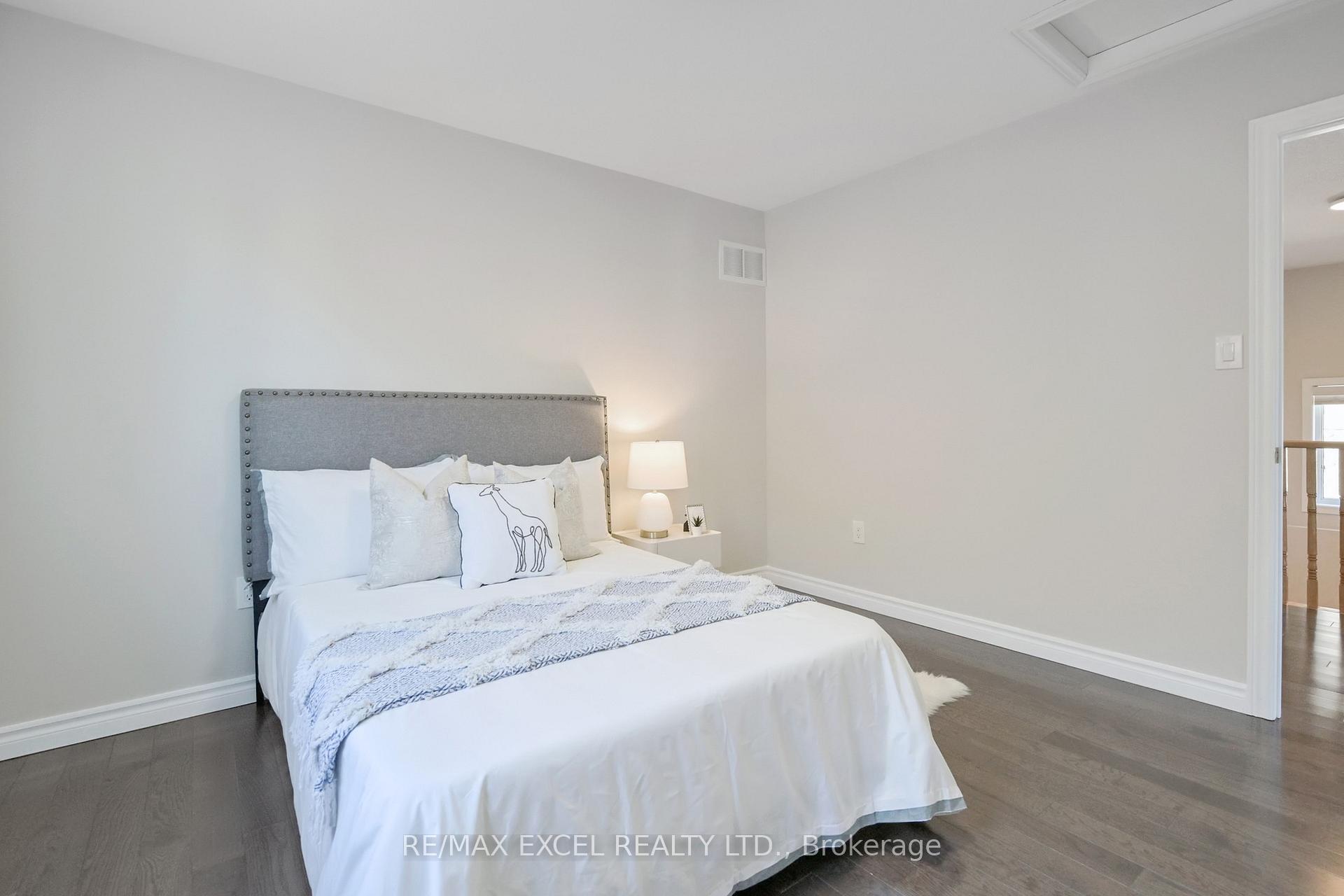 Photo 37 of 66 Eakin Mill Road, Markham, Wismer — HOMEH