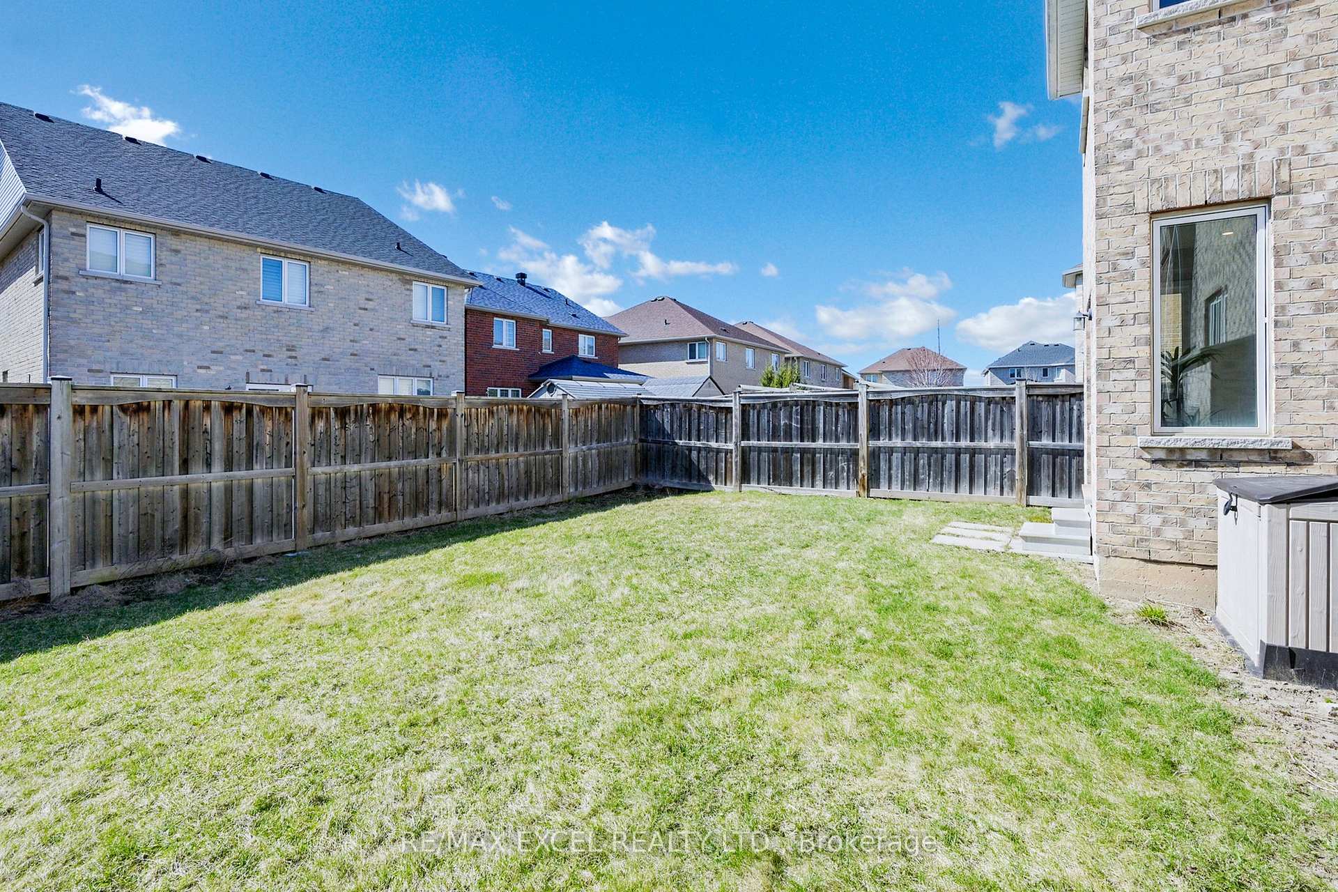 Photo 45 of 66 Eakin Mill Road, Markham, Wismer — HOMEH
