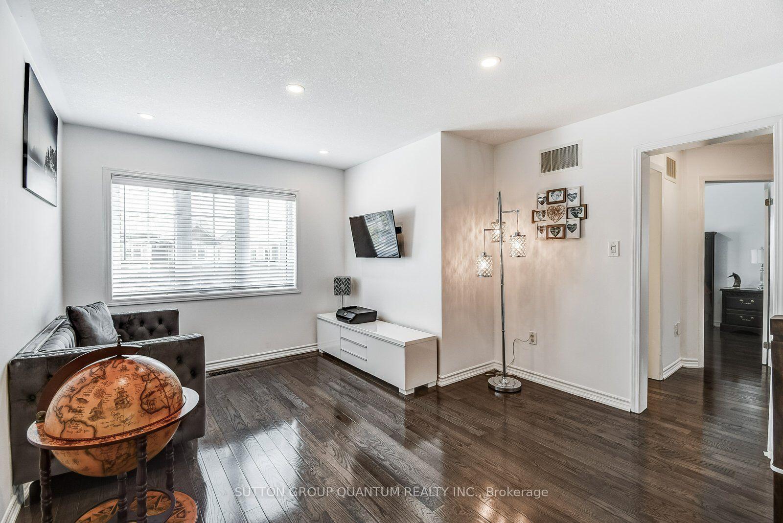 Photo 16 of 27 Mcmonies Drive, Hamilton, Waterdown — HOMEH