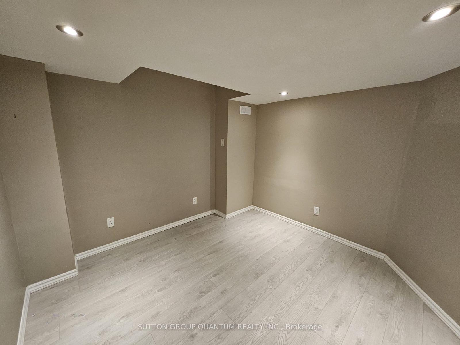 Photo 34 of 27 Mcmonies Drive, Hamilton, Waterdown — HOMEH