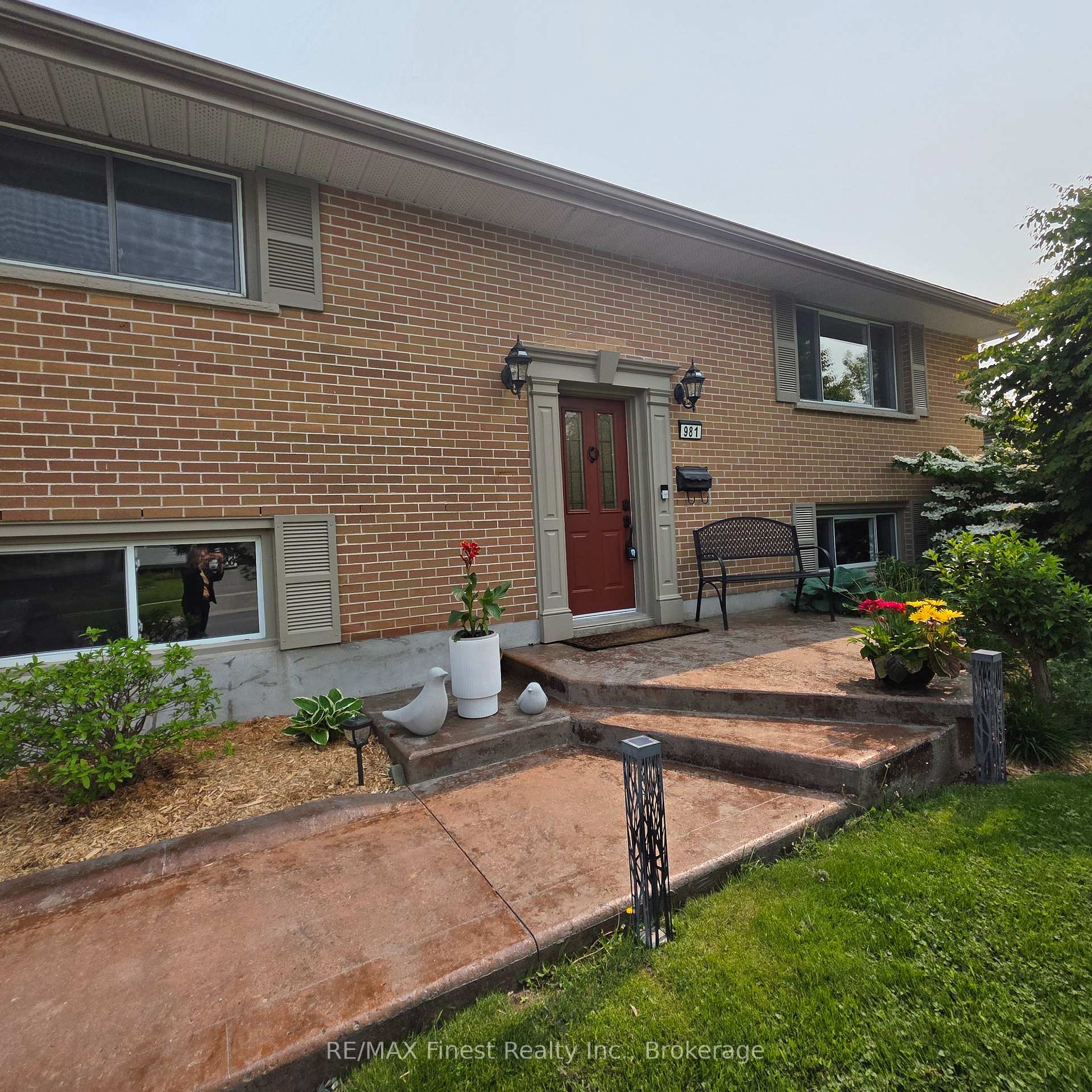 Photo 2 of 981 Hudson Drive, Kingston, South of Taylor-Kidd Blvd — HOMEH