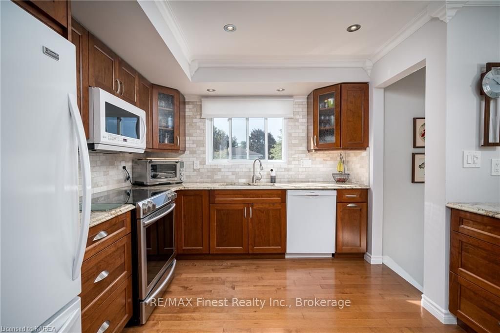 Photo 8 of 981 Hudson Drive, Kingston, South of Taylor-Kidd Blvd — HOMEH
